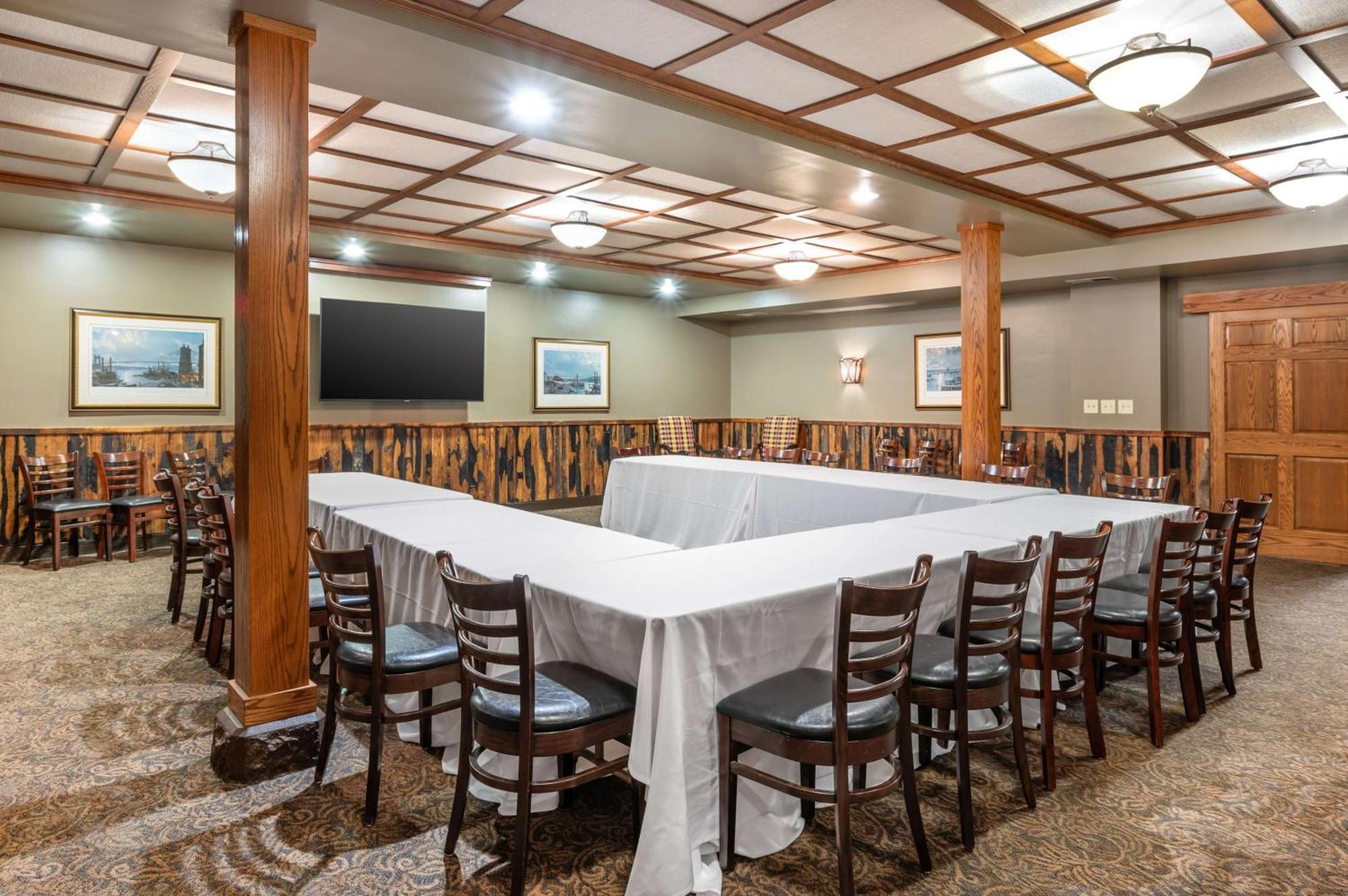 Best Western Premier Mariemont Inn Silverton Exterior photo