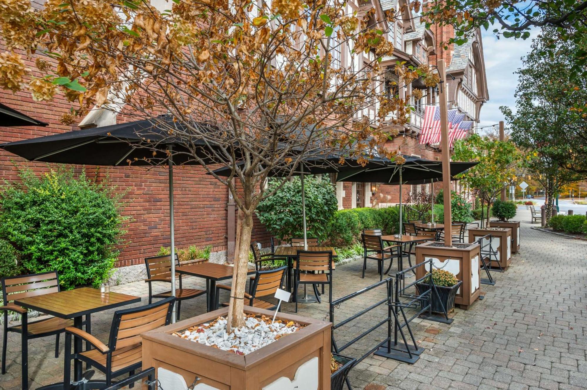 Best Western Premier Mariemont Inn Silverton Exterior photo